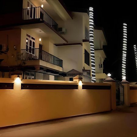 Ocean Walk Apartments 2Bhk 卡兰古特 外观 照片