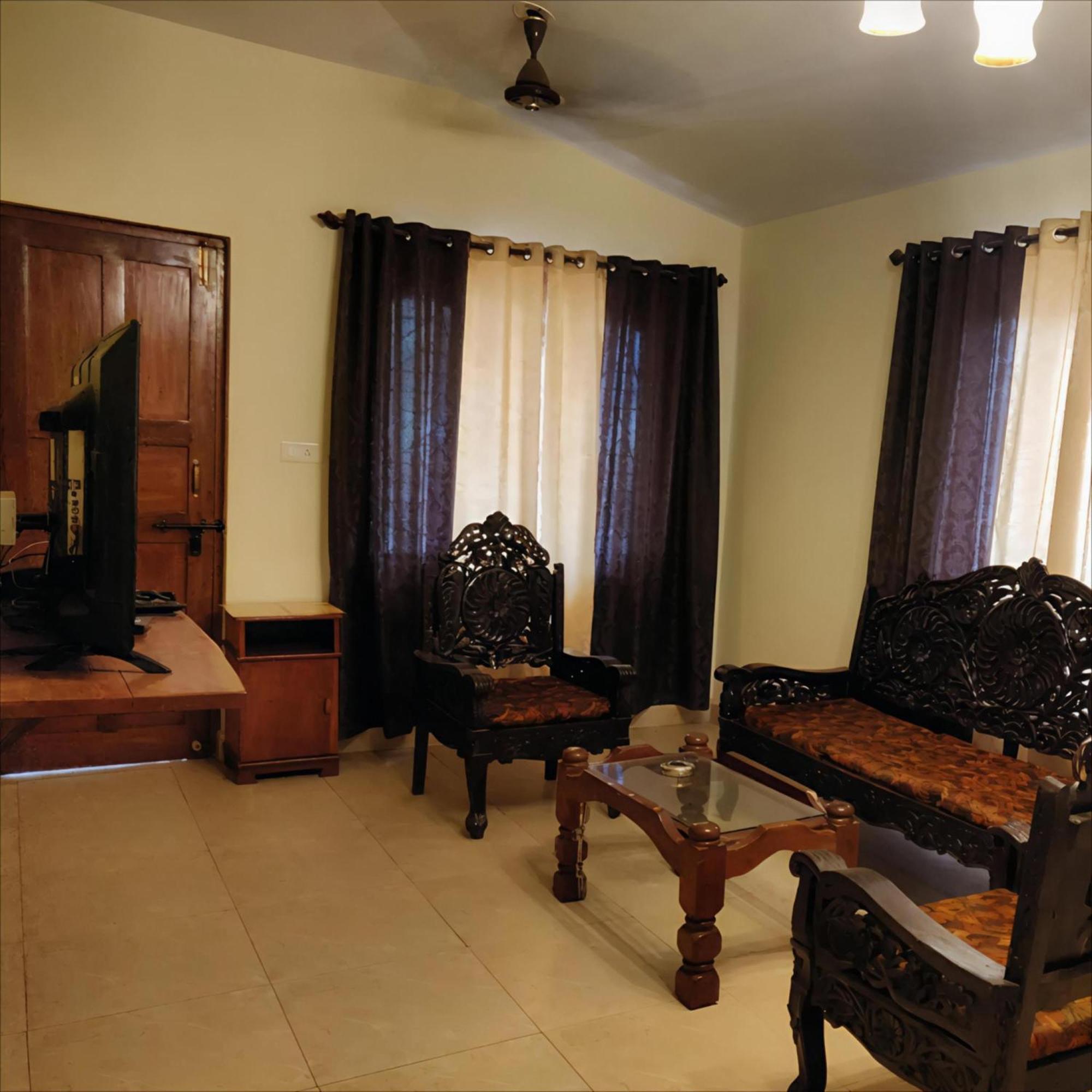 Ocean Walk Apartments 2Bhk 卡兰古特 外观 照片