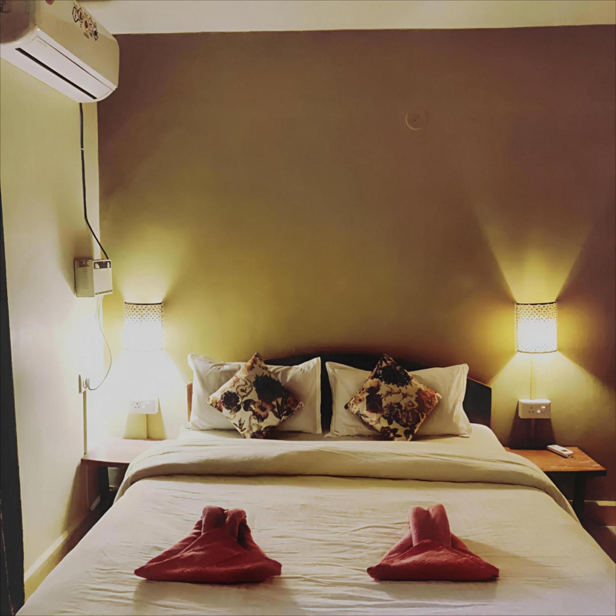 Ocean Walk Apartments 2Bhk 卡兰古特 外观 照片