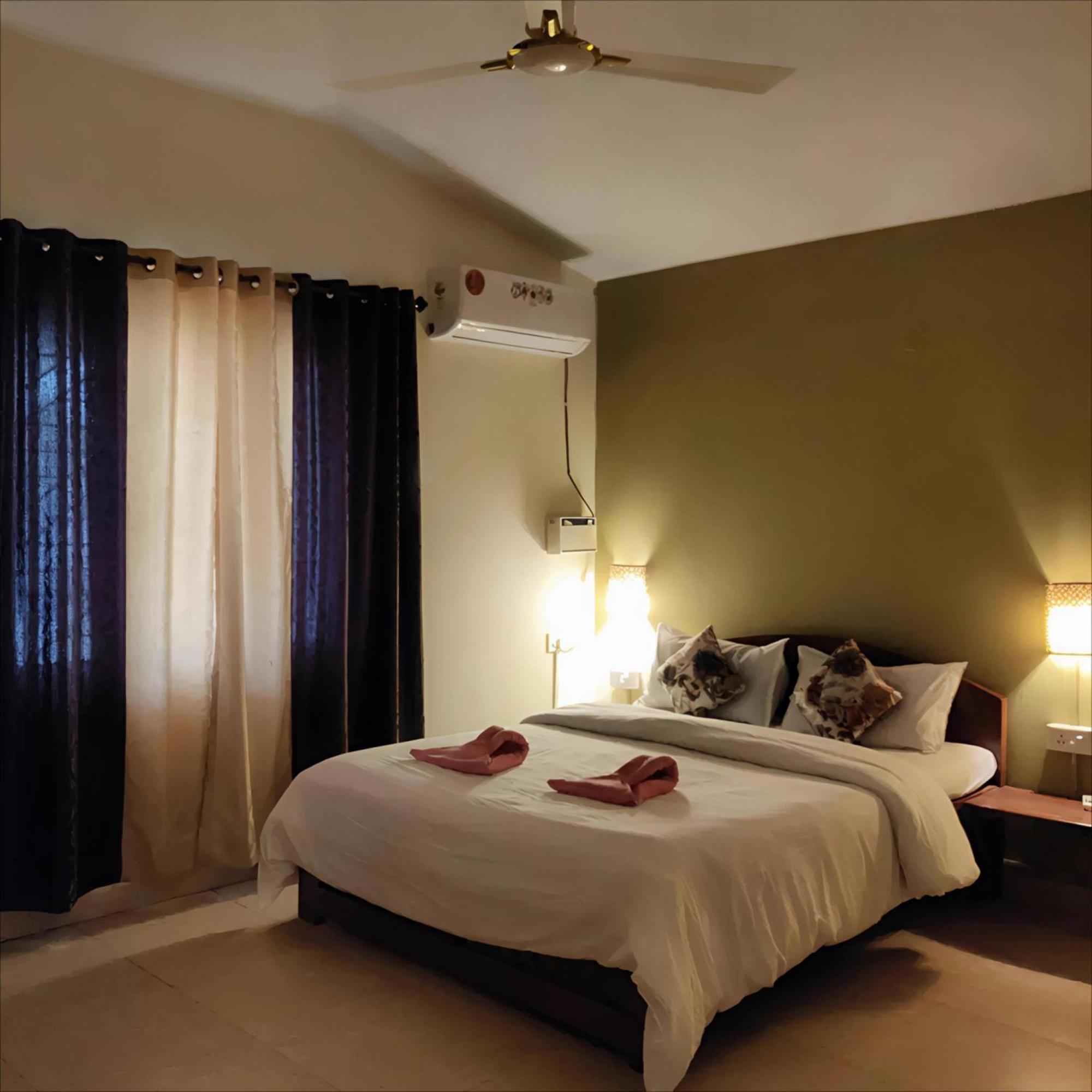 Ocean Walk Apartments 2Bhk 卡兰古特 外观 照片