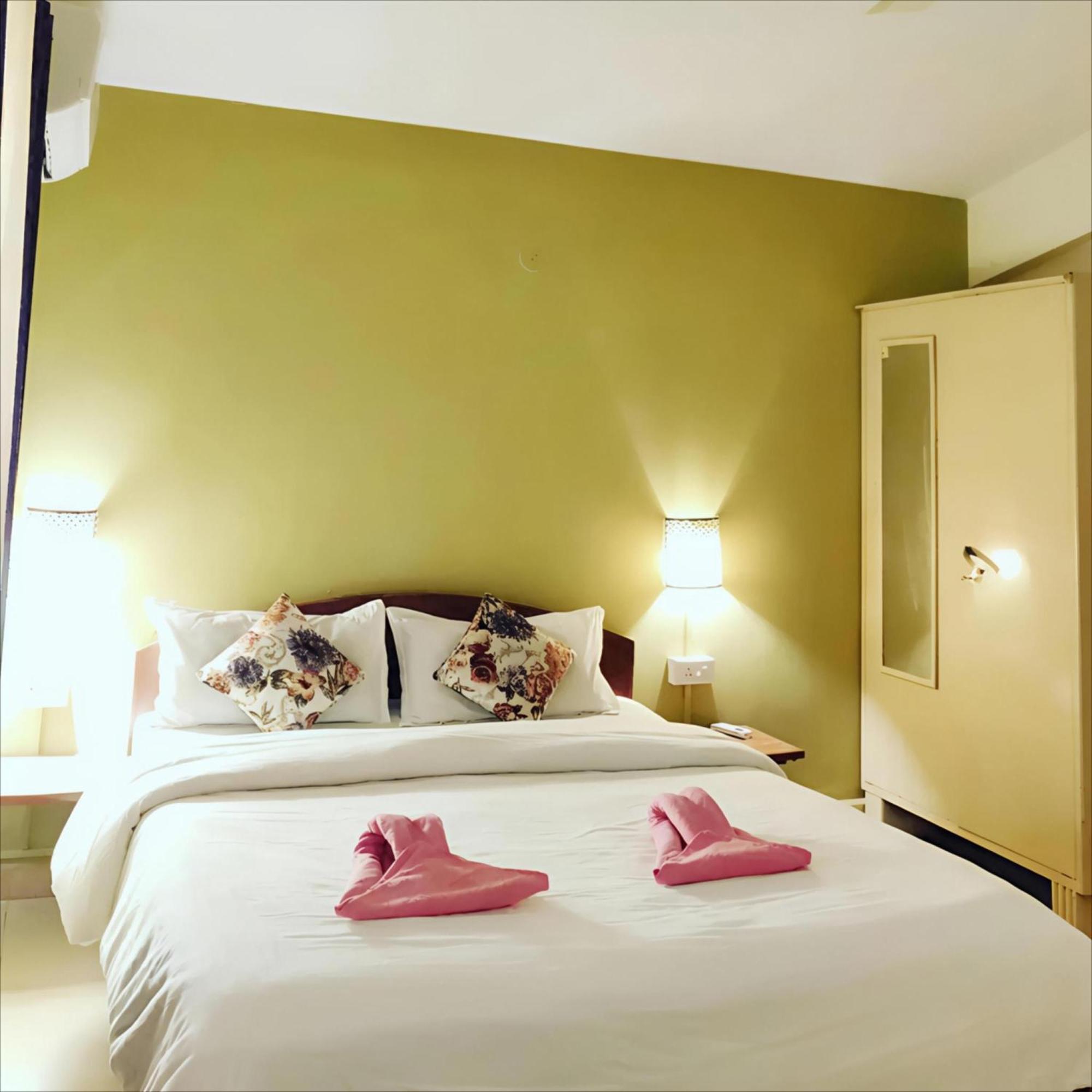 Ocean Walk Apartments 2Bhk 卡兰古特 外观 照片