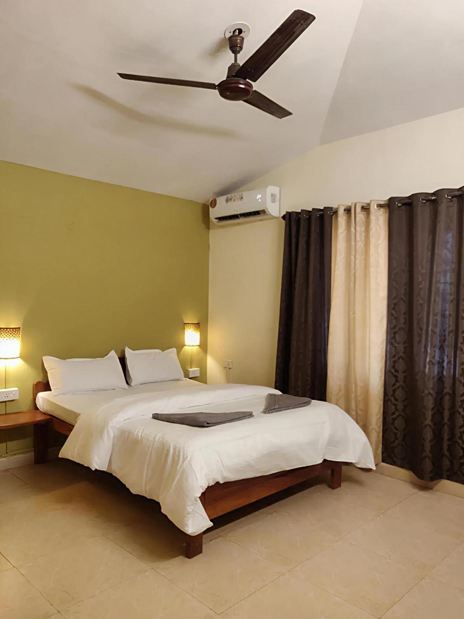 Ocean Walk Apartments 2Bhk 卡兰古特 外观 照片